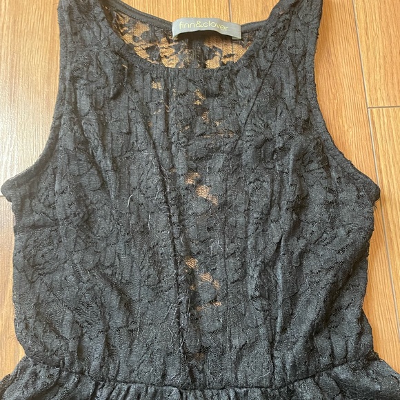 Finn & Clover Lace Dress - Picture 5 of 8